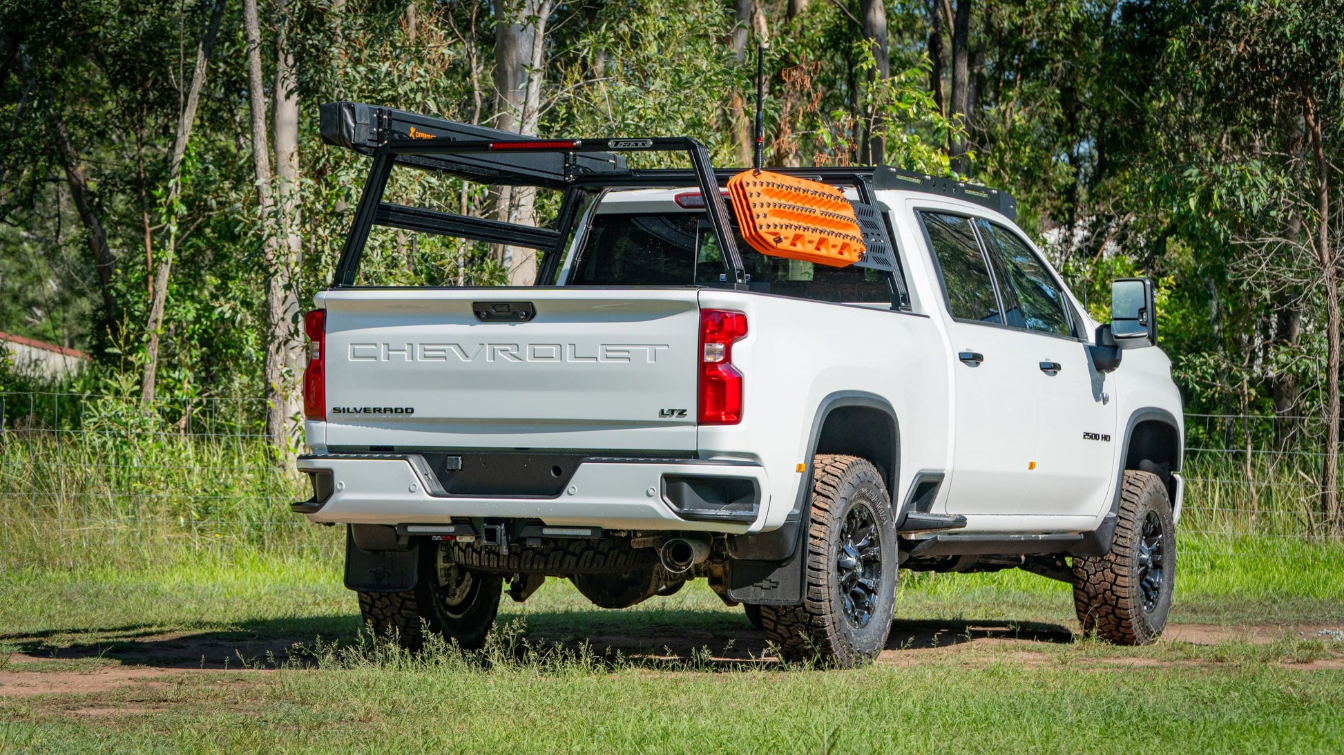 T-Rax Modular tub rack system for Chevrolet Silverado 2500 3500